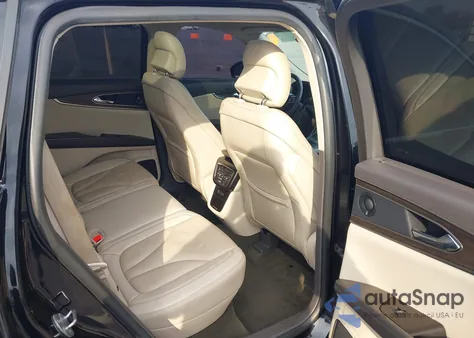 2019 Lincoln Nautilus Reserve z USA, uszkodzony, nr VIN 2LMPJ8L95KBL19173